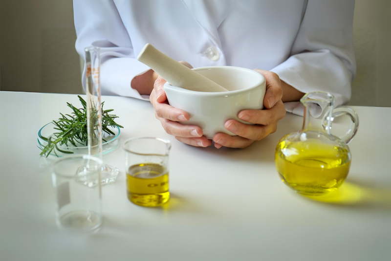 What You Need to Know: Selecting the Perfect Herbal Hair Oil for You